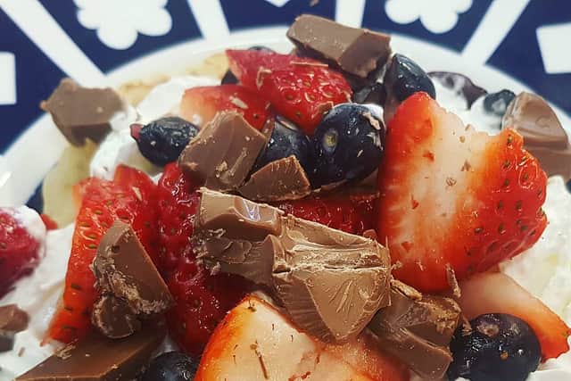 Berries & Cream pyclet is a riot of flavour, which is chunky chocolate, juicy berries and lightly whipped cream on a soft spongey pyclet bed | Image Pyclet Parlour