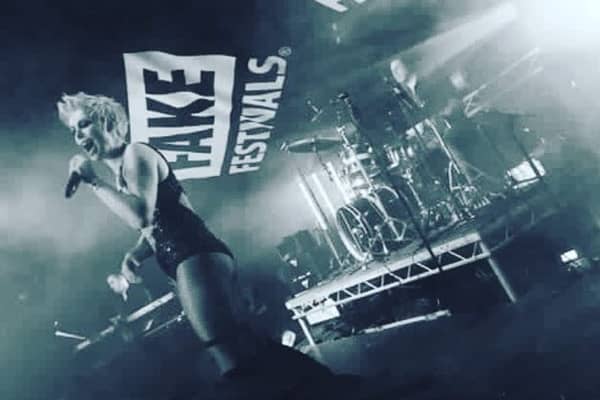 Pink tribute Vicky Jackson performs at the Doncaster Fake Festival!