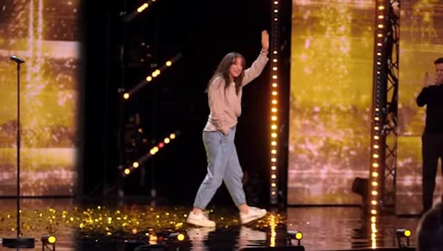 BGT's Sydnie Christmas is awarded the Golden Buzzer.