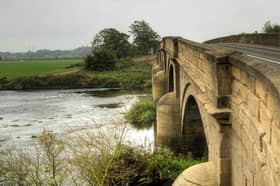 The Swarkestone Bridge passes over the River Trent 