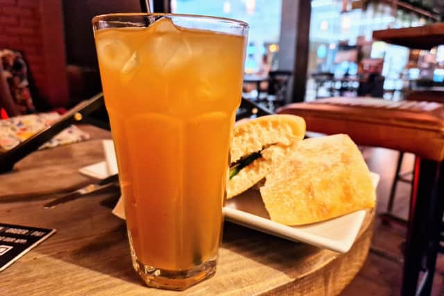Mango & Peach Iced Tea and Red Pepper Hummus Ciabatta was a filling, tasty lunch that I cannot wait to enjoy again