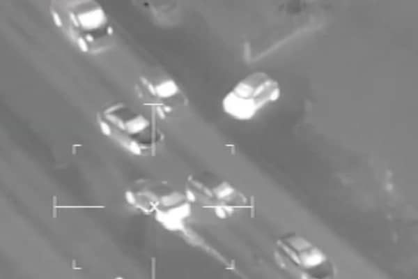 Burgling gangsters make dangerous getaway in BMW