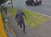 This video shows the moment teens run through the streets of Gipton brandishing machetes
