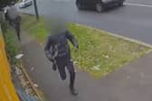 This video shows the moment teens run through the streets of Gipton brandishing machetes
