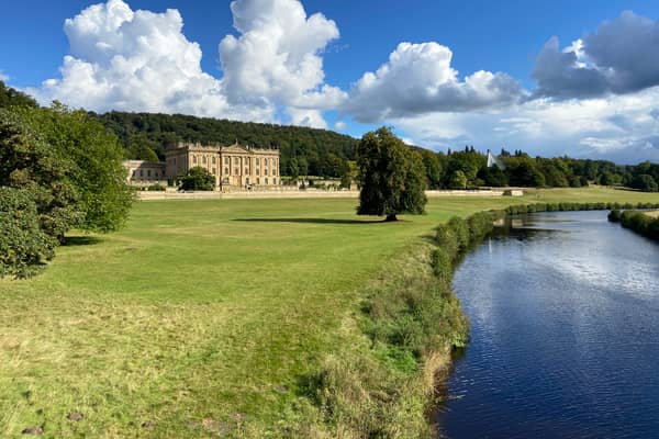 Enjoy a relaxed stroll through Chatsworth’s deer park and picturesque estate village. 