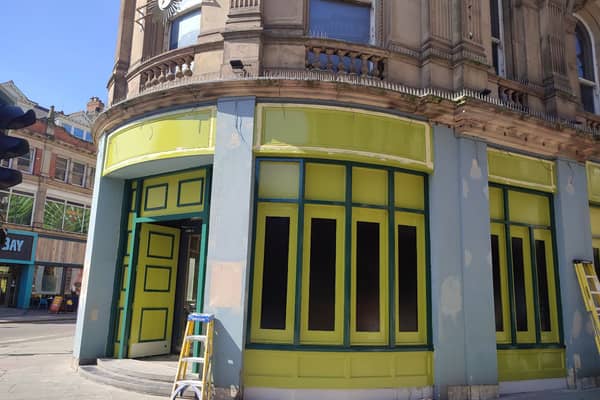 It's Number 1 The Strand like you've never seen it as a freshly painted Molly Malone's gears up for a spring opening