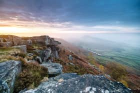 Curbar is a stunning hillside village offering gorgeous views across Derwent Valley and the White Peak. It is one of the top Derbyshire villages that has made our round-up. 