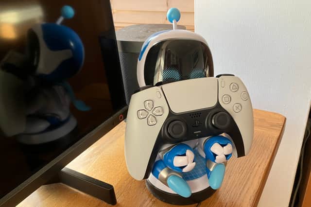 Astro Bot PlayStation handset and phone holder by The Cable Guys