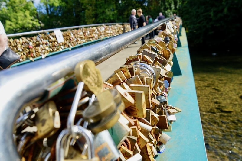 Thousands of locks remained on the bridge this morning but will be rehomed nearby at Thornbridge Hall. (Photo: Brian Eyre/Derbyshire Times)