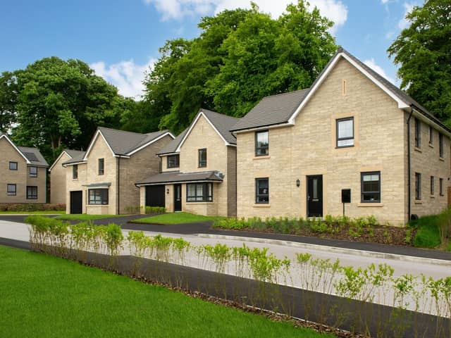 BM - 003 - Street scenes from Barratt Homes' Midshires Meadow development