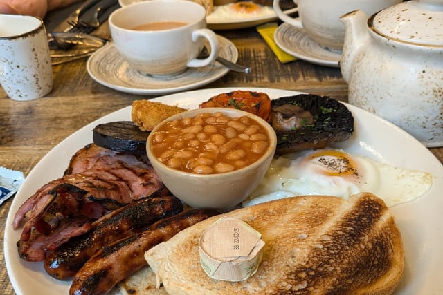 We both decided on the full works of the Lords Cupola Breakfast made up of bacon, sausages, black pudding, hash brown, fried egg, tomato, beans, a flat mushroom, half a griddled Derbyshire oatcake and toast. All washed down with a good cup of tea. My breakfast was absolutely delightful. I'm a big fan of Derbyshire oatcakes at any time and everything was cooked to perfection.